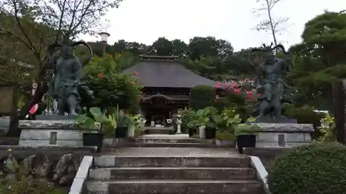 光明寺の本殿