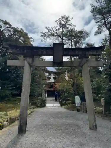 金澤神社の{uncategorized: "未分類", other: "その他", undefined: "問題あり", building: "その他建物", grave: "お墓", sacred_gate: "鳥居", guardian: "狛犬", statue: "像", buddha: "仏像", history: "歴史", nature: "自然", garden: "庭園", animal: "動物", pagoda: "塔", temizu: "手水舎", mountain_gate: "山門・神門", sanctuary: "本殿・本堂", subordinate: "末社・摂社", art: "芸術", scenery: "景色", jizo: "地蔵", ema: "絵馬", goshuin: "御朱印", omikuji: "おみくじ", items: "授与品その他", amulet: "お守り", goshuincho: "御朱印帳", eats: "食事", festival: "お祭り", votive_dance: "神楽", shichigosan: "七五三参", wedding: "結婚式", experience: "体験その他", initially: "初詣", around: "周辺", anti_infection: "感染症対策"}