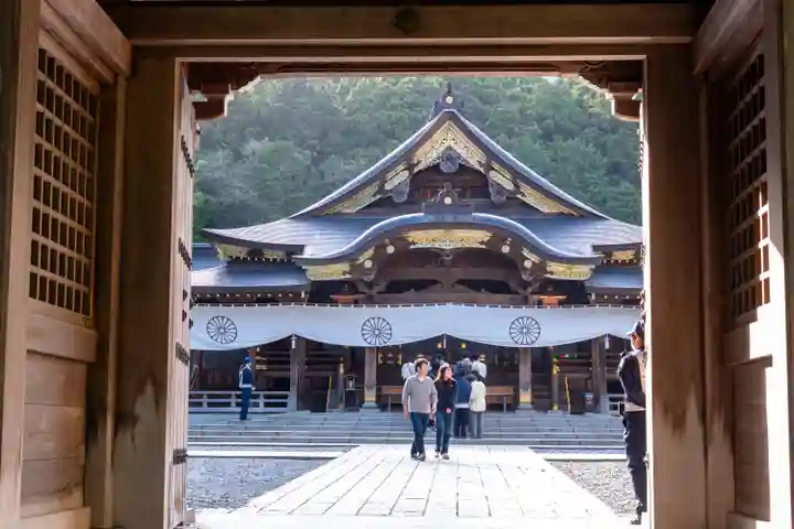 彌彦神社の本殿・本堂