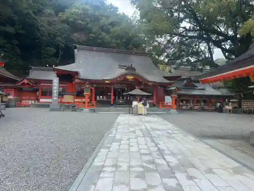 熊野那智大社の{uncategorized: "未分類", other: "その他", undefined: "問題あり", building: "その他建物", grave: "お墓", sacred_gate: "鳥居", guardian: "狛犬", statue: "像", buddha: "仏像", history: "歴史", nature: "自然", garden: "庭園", animal: "動物", pagoda: "塔", temizu: "手水舎", mountain_gate: "山門・神門", sanctuary: "本殿・本堂", subordinate: "末社・摂社", art: "芸術", scenery: "景色", jizo: "地蔵", ema: "絵馬", goshuin: "御朱印", omikuji: "おみくじ", items: "授与品その他", amulet: "お守り", goshuincho: "御朱印帳", eats: "食事", festival: "お祭り", votive_dance: "神楽", shichigosan: "七五三参", wedding: "結婚式", experience: "体験その他", initially: "初詣", around: "周辺", anti_infection: "感染症対策"}
