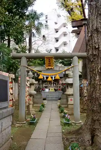 高円寺氷川神社の鳥居