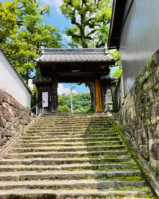 瀧山寺の山門・神門