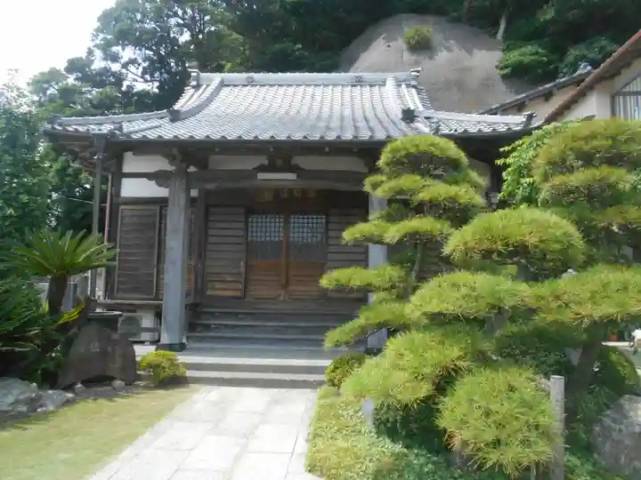 海前寺の本殿・本堂