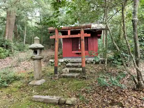與能神社の{uncategorized: "未分類", other: "その他", undefined: "問題あり", building: "その他建物", grave: "お墓", sacred_gate: "鳥居", guardian: "狛犬", statue: "像", buddha: "仏像", history: "歴史", nature: "自然", garden: "庭園", animal: "動物", pagoda: "塔", temizu: "手水舎", mountain_gate: "山門・神門", sanctuary: "本殿・本堂", subordinate: "末社・摂社", art: "芸術", scenery: "景色", jizo: "地蔵", ema: "絵馬", goshuin: "御朱印", omikuji: "おみくじ", items: "授与品その他", amulet: "お守り", goshuincho: "御朱印帳", eats: "食事", festival: "お祭り", votive_dance: "神楽", shichigosan: "七五三参", wedding: "結婚式", experience: "体験その他", initially: "初詣", around: "周辺", anti_infection: "感染症対策"}