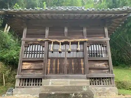 八幡神社の本殿・本堂