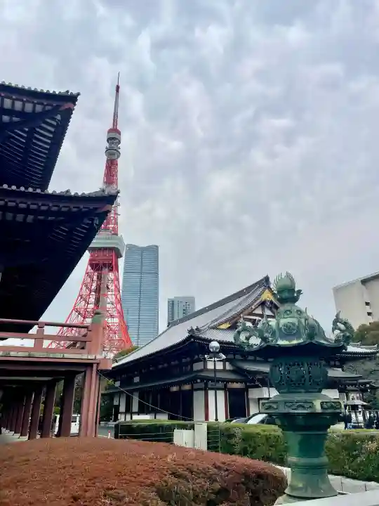 増上寺の{uncategorized: "未分類", other: "その他", undefined: "問題あり", building: "その他建物", grave: "お墓", sacred_gate: "鳥居", guardian: "狛犬", statue: "像", buddha: "仏像", history: "歴史", nature: "自然", garden: "庭園", animal: "動物", pagoda: "塔", temizu: "手水舎", mountain_gate: "山門・神門", sanctuary: "本殿・本堂", subordinate: "末社・摂社", art: "芸術", scenery: "景色", jizo: "地蔵", ema: "絵馬", goshuin: "御朱印", omikuji: "おみくじ", items: "授与品その他", amulet: "お守り", goshuincho: "御朱印帳", eats: "食事", festival: "お祭り", votive_dance: "神楽", shichigosan: "七五三参", wedding: "結婚式", experience: "体験その他", initially: "初詣", around: "周辺", anti_infection: "感染症対策"}