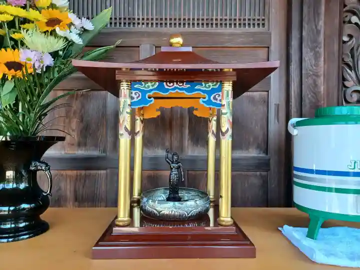 全徳寺の{uncategorized: "未分類", other: "その他", undefined: "問題あり", building: "その他建物", grave: "お墓", sacred_gate: "鳥居", guardian: "狛犬", statue: "像", buddha: "仏像", history: "歴史", nature: "自然", garden: "庭園", animal: "動物", pagoda: "塔", temizu: "手水舎", mountain_gate: "山門・神門", sanctuary: "本殿・本堂", subordinate: "末社・摂社", art: "芸術", scenery: "景色", jizo: "地蔵", ema: "絵馬", goshuin: "御朱印", omikuji: "おみくじ", items: "授与品その他", amulet: "お守り", goshuincho: "御朱印帳", eats: "食事", festival: "お祭り", votive_dance: "神楽", shichigosan: "七五三参", wedding: "結婚式", experience: "体験その他", initially: "初詣", around: "周辺", anti_infection: "感染症対策"}