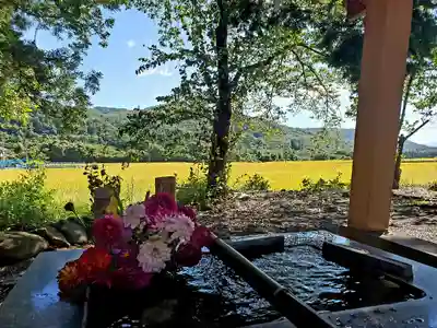 高司神社〜むすびの神の鎮まる社〜の手水舎