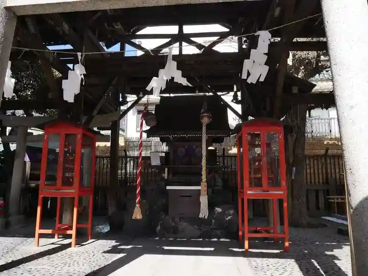 被官稲荷神社の本殿・本堂