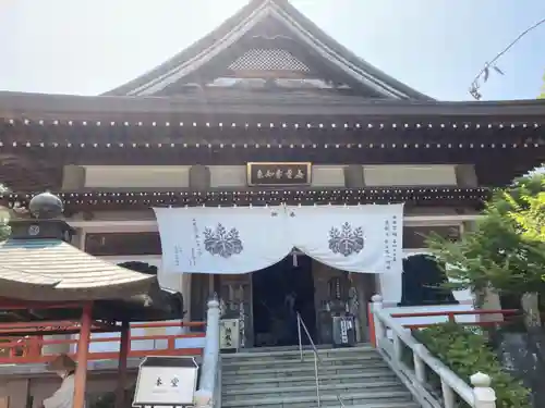 八坂寺の本殿・本堂