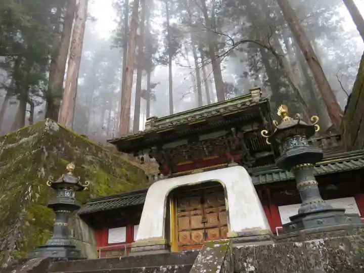 輪王寺の山門・神門