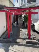 小林稲荷神社の{uncategorized: "未分類", other: "その他", undefined: "問題あり", building: "その他建物", grave: "お墓", sacred_gate: "鳥居", guardian: "狛犬", statue: "像", buddha: "仏像", history: "歴史", nature: "自然", garden: "庭園", animal: "動物", pagoda: "塔", temizu: "手水舎", mountain_gate: "山門・神門", sanctuary: "本殿・本堂", subordinate: "末社・摂社", art: "芸術", scenery: "景色", jizo: "地蔵", ema: "絵馬", goshuin: "御朱印", omikuji: "おみくじ", items: "授与品その他", amulet: "お守り", goshuincho: "御朱印帳", eats: "食事", festival: "お祭り", votive_dance: "神楽", shichigosan: "七五三参", wedding: "結婚式", experience: "体験その他", initially: "初詣", around: "周辺", anti_infection: "感染症対策"}