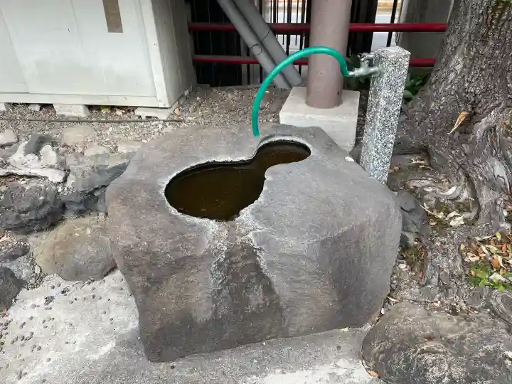 亀戸水神社の{uncategorized: "未分類", other: "その他", undefined: "問題あり", building: "その他建物", grave: "お墓", sacred_gate: "鳥居", guardian: "狛犬", statue: "像", buddha: "仏像", history: "歴史", nature: "自然", garden: "庭園", animal: "動物", pagoda: "塔", temizu: "手水舎", mountain_gate: "山門・神門", sanctuary: "本殿・本堂", subordinate: "末社・摂社", art: "芸術", scenery: "景色", jizo: "地蔵", ema: "絵馬", goshuin: "御朱印", omikuji: "おみくじ", items: "授与品その他", amulet: "お守り", goshuincho: "御朱印帳", eats: "食事", festival: "お祭り", votive_dance: "神楽", shichigosan: "七五三参", wedding: "結婚式", experience: "体験その他", initially: "初詣", around: "周辺", anti_infection: "感染症対策"}