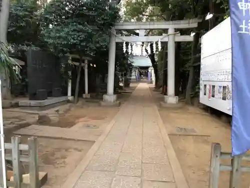 神明氷川神社の鳥居