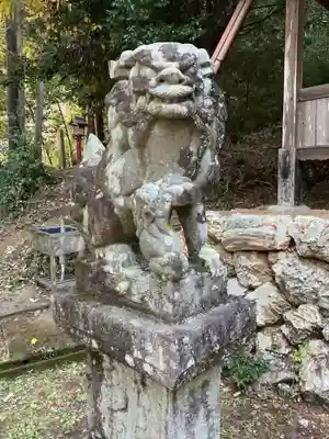白山神社の狛犬