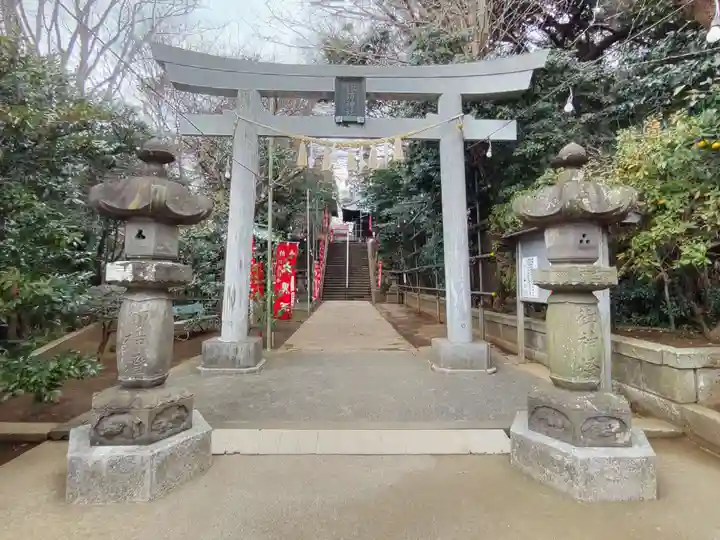 諏訪神社の鳥居