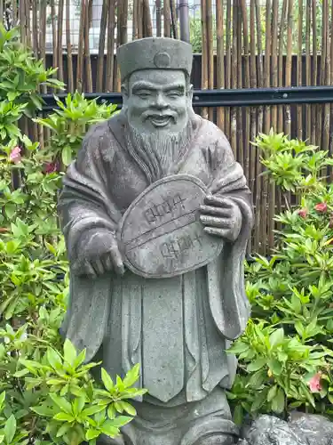 法雲寺の像