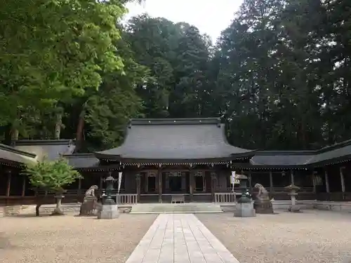 飛驒一宮水無神社の本殿・本堂