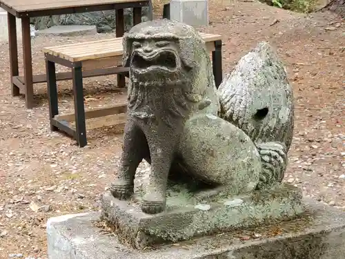 雨紛神社の狛犬