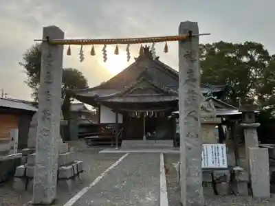 嘉母神社の本殿・本堂