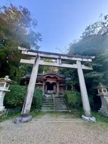 建水分神社の{uncategorized: "未分類", other: "その他", undefined: "問題あり", building: "その他建物", grave: "お墓", sacred_gate: "鳥居", guardian: "狛犬", statue: "像", buddha: "仏像", history: "歴史", nature: "自然", garden: "庭園", animal: "動物", pagoda: "塔", temizu: "手水舎", mountain_gate: "山門・神門", sanctuary: "本殿・本堂", subordinate: "末社・摂社", art: "芸術", scenery: "景色", jizo: "地蔵", ema: "絵馬", goshuin: "御朱印", omikuji: "おみくじ", items: "授与品その他", amulet: "お守り", goshuincho: "御朱印帳", eats: "食事", festival: "お祭り", votive_dance: "神楽", shichigosan: "七五三参", wedding: "結婚式", experience: "体験その他", initially: "初詣", around: "周辺", anti_infection: "感染症対策"}