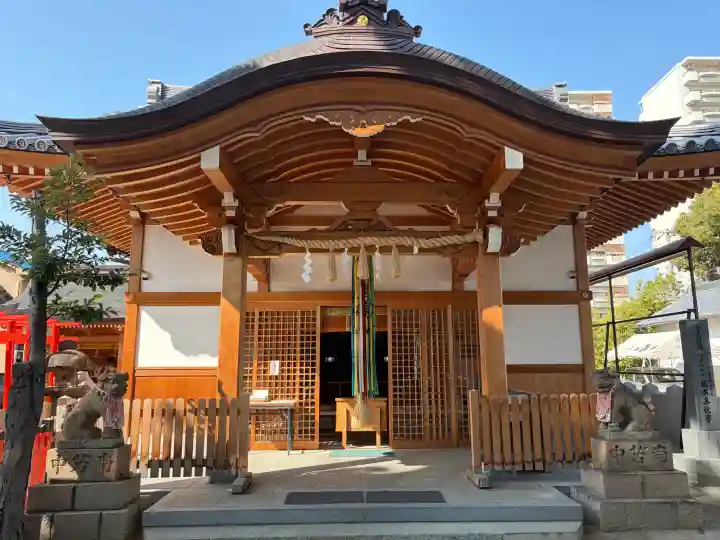 八幡神社の{uncategorized: "未分類", other: "その他", undefined: "問題あり", building: "その他建物", grave: "お墓", sacred_gate: "鳥居", guardian: "狛犬", statue: "像", buddha: "仏像", history: "歴史", nature: "自然", garden: "庭園", animal: "動物", pagoda: "塔", temizu: "手水舎", mountain_gate: "山門・神門", sanctuary: "本殿・本堂", subordinate: "末社・摂社", art: "芸術", scenery: "景色", jizo: "地蔵", ema: "絵馬", goshuin: "御朱印", omikuji: "おみくじ", items: "授与品その他", amulet: "お守り", goshuincho: "御朱印帳", eats: "食事", festival: "お祭り", votive_dance: "神楽", shichigosan: "七五三参", wedding: "結婚式", experience: "体験その他", initially: "初詣", around: "周辺", anti_infection: "感染症対策"}