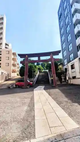 白金氷川神社の鳥居