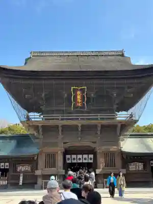 筥崎宮の{uncategorized: "未分類", other: "その他", undefined: "問題あり", building: "その他建物", grave: "お墓", sacred_gate: "鳥居", guardian: "狛犬", statue: "像", buddha: "仏像", history: "歴史", nature: "自然", garden: "庭園", animal: "動物", pagoda: "塔", temizu: "手水舎", mountain_gate: "山門・神門", sanctuary: "本殿・本堂", subordinate: "末社・摂社", art: "芸術", scenery: "景色", jizo: "地蔵", ema: "絵馬", goshuin: "御朱印", omikuji: "おみくじ", items: "授与品その他", amulet: "お守り", goshuincho: "御朱印帳", eats: "食事", festival: "お祭り", votive_dance: "神楽", shichigosan: "七五三参", wedding: "結婚式", experience: "体験その他", initially: "初詣", around: "周辺", anti_infection: "感染症対策"}