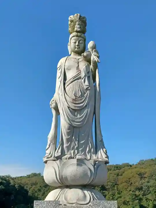 妙昌寺の{uncategorized: "未分類", other: "その他", undefined: "問題あり", building: "その他建物", grave: "お墓", sacred_gate: "鳥居", guardian: "狛犬", statue: "像", buddha: "仏像", history: "歴史", nature: "自然", garden: "庭園", animal: "動物", pagoda: "塔", temizu: "手水舎", mountain_gate: "山門・神門", sanctuary: "本殿・本堂", subordinate: "末社・摂社", art: "芸術", scenery: "景色", jizo: "地蔵", ema: "絵馬", goshuin: "御朱印", omikuji: "おみくじ", items: "授与品その他", amulet: "お守り", goshuincho: "御朱印帳", eats: "食事", festival: "お祭り", votive_dance: "神楽", shichigosan: "七五三参", wedding: "結婚式", experience: "体験その他", initially: "初詣", around: "周辺", anti_infection: "感染症対策"}