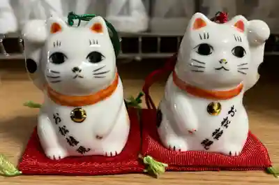 お松大権現の{uncategorized: "未分類", other: "その他", undefined: "問題あり", building: "その他建物", grave: "お墓", sacred_gate: "鳥居", guardian: "狛犬", statue: "像", buddha: "仏像", history: "歴史", nature: "自然", garden: "庭園", animal: "動物", pagoda: "塔", temizu: "手水舎", mountain_gate: "山門・神門", sanctuary: "本殿・本堂", subordinate: "末社・摂社", art: "芸術", scenery: "景色", jizo: "地蔵", ema: "絵馬", goshuin: "御朱印", omikuji: "おみくじ", items: "授与品その他", amulet: "お守り", goshuincho: "御朱印帳", eats: "食事", festival: "お祭り", votive_dance: "神楽", shichigosan: "七五三参", wedding: "結婚式", experience: "体験その他", initially: "初詣", around: "周辺", anti_infection: "感染症対策"}