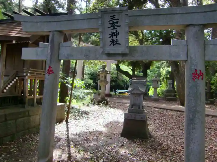 諏訪神社の末社・摂社