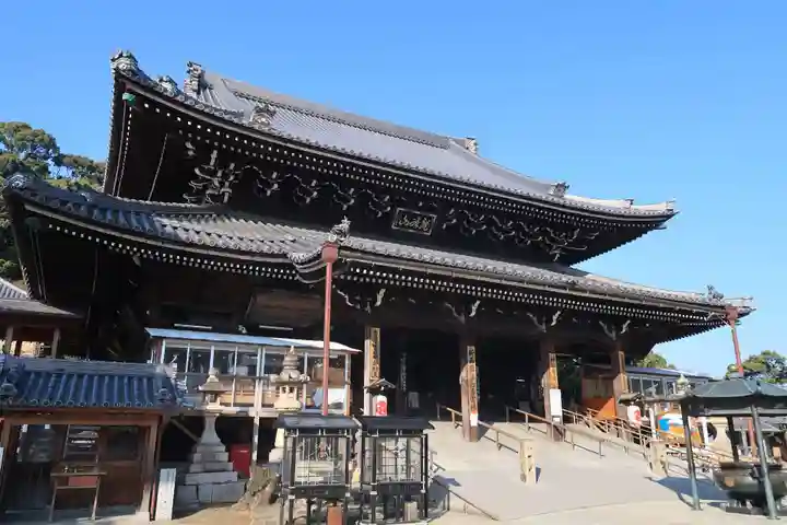 水間寺の本殿・本堂