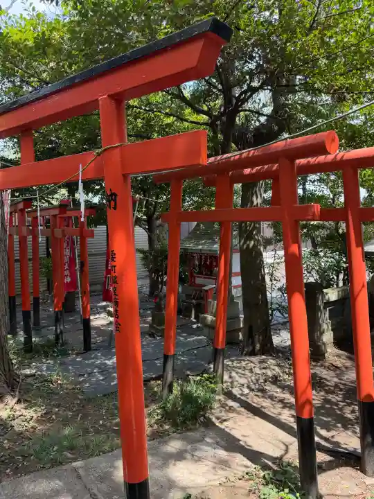 東伏見稲荷神社の{uncategorized: "未分類", other: "その他", undefined: "問題あり", building: "その他建物", grave: "お墓", sacred_gate: "鳥居", guardian: "狛犬", statue: "像", buddha: "仏像", history: "歴史", nature: "自然", garden: "庭園", animal: "動物", pagoda: "塔", temizu: "手水舎", mountain_gate: "山門・神門", sanctuary: "本殿・本堂", subordinate: "末社・摂社", art: "芸術", scenery: "景色", jizo: "地蔵", ema: "絵馬", goshuin: "御朱印", omikuji: "おみくじ", items: "授与品その他", amulet: "お守り", goshuincho: "御朱印帳", eats: "食事", festival: "お祭り", votive_dance: "神楽", shichigosan: "七五三参", wedding: "結婚式", experience: "体験その他", initially: "初詣", around: "周辺", anti_infection: "感染症対策"}