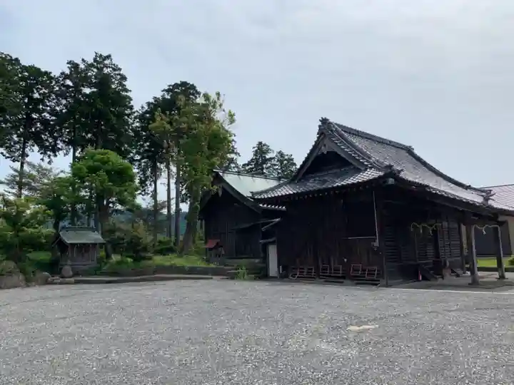 八幡宮の本殿・本堂