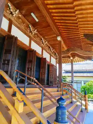西方寺の本殿・本堂
