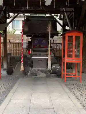 被官稲荷神社の本殿・本堂