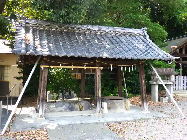 白山神社(木曽川町黒田)の手水舎