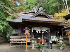 新倉富士浅間神社の本殿