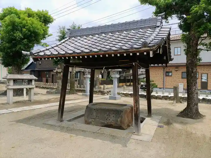 八幡社の手水舎