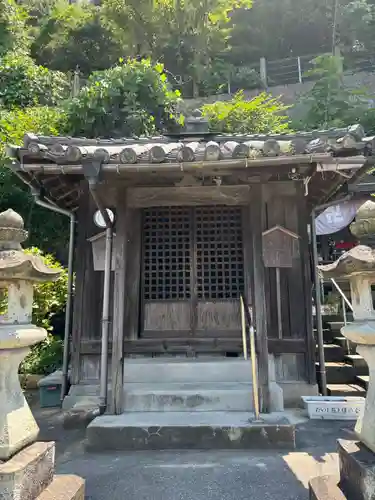 斑鳩寺の末社・摂社