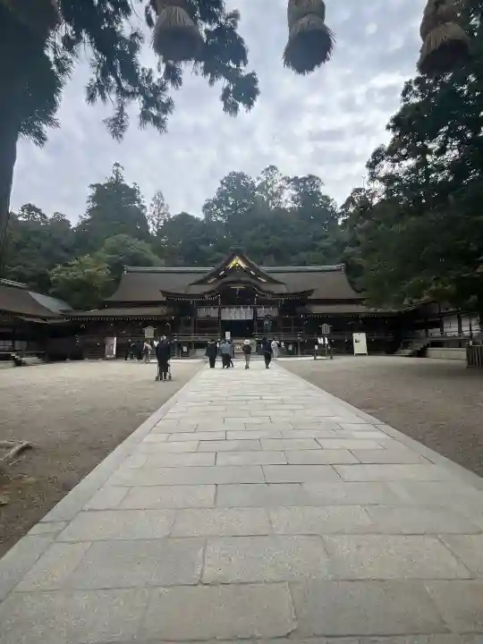 大神神社の{uncategorized: "未分類", other: "その他", undefined: "問題あり", building: "その他建物", grave: "お墓", sacred_gate: "鳥居", guardian: "狛犬", statue: "像", buddha: "仏像", history: "歴史", nature: "自然", garden: "庭園", animal: "動物", pagoda: "塔", temizu: "手水舎", mountain_gate: "山門・神門", sanctuary: "本殿・本堂", subordinate: "末社・摂社", art: "芸術", scenery: "景色", jizo: "地蔵", ema: "絵馬", goshuin: "御朱印", omikuji: "おみくじ", items: "授与品その他", amulet: "お守り", goshuincho: "御朱印帳", eats: "食事", festival: "お祭り", votive_dance: "神楽", shichigosan: "七五三参", wedding: "結婚式", experience: "体験その他", initially: "初詣", around: "周辺", anti_infection: "感染症対策"}