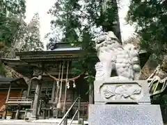 羽山神社の狛犬