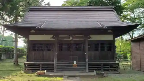 諏訪神社の本殿