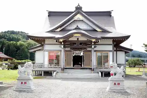 落部八幡宮の本殿