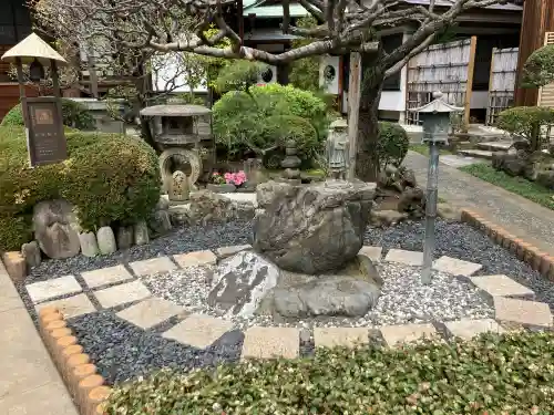 根岸山大聖院覺王寺の{uncategorized: "未分類", other: "その他", undefined: "問題あり", building: "その他建物", grave: "お墓", sacred_gate: "鳥居", guardian: "狛犬", statue: "像", buddha: "仏像", history: "歴史", nature: "自然", garden: "庭園", animal: "動物", pagoda: "塔", temizu: "手水舎", mountain_gate: "山門・神門", sanctuary: "本殿・本堂", subordinate: "末社・摂社", art: "芸術", scenery: "景色", jizo: "地蔵", ema: "絵馬", goshuin: "御朱印", omikuji: "おみくじ", items: "授与品その他", amulet: "お守り", goshuincho: "御朱印帳", eats: "食事", festival: "お祭り", votive_dance: "神楽", shichigosan: "七五三参", wedding: "結婚式", experience: "体験その他", initially: "初詣", around: "周辺", anti_infection: "感染症対策"}