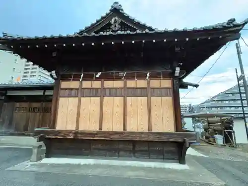 駒留八幡神社の{uncategorized: "未分類", other: "その他", undefined: "問題あり", building: "その他建物", grave: "お墓", sacred_gate: "鳥居", guardian: "狛犬", statue: "像", buddha: "仏像", history: "歴史", nature: "自然", garden: "庭園", animal: "動物", pagoda: "塔", temizu: "手水舎", mountain_gate: "山門・神門", sanctuary: "本殿・本堂", subordinate: "末社・摂社", art: "芸術", scenery: "景色", jizo: "地蔵", ema: "絵馬", goshuin: "御朱印", omikuji: "おみくじ", items: "授与品その他", amulet: "お守り", goshuincho: "御朱印帳", eats: "食事", festival: "お祭り", votive_dance: "神楽", shichigosan: "七五三参", wedding: "結婚式", experience: "体験その他", initially: "初詣", around: "周辺", anti_infection: "感染症対策"}