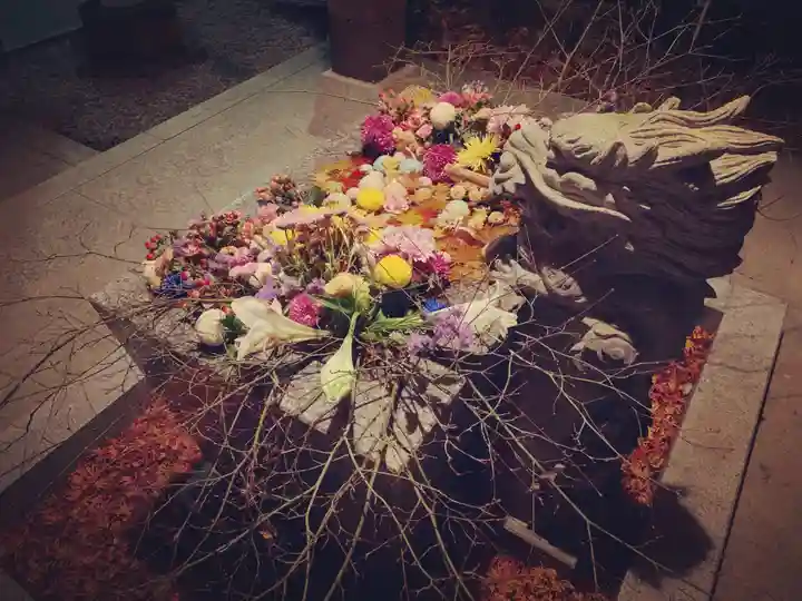滑川神社 - 仕事と子どもの守り神の手水舎
