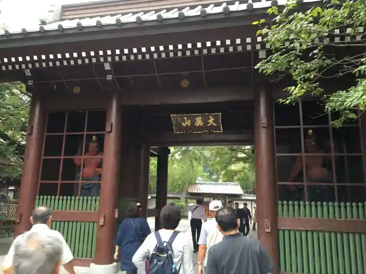 高徳院の山門・神門