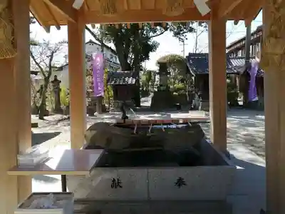 新北神社の手水舎