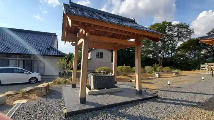 平貝八雲神社の手水舎